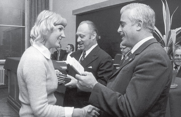 stare zdjęcie z wręczenia indeksów